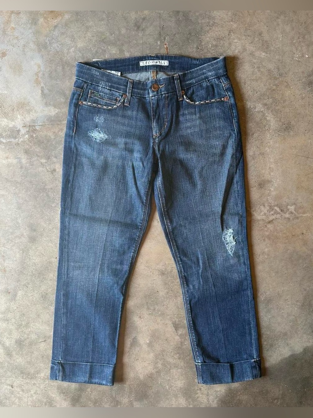 Joes Y2K distressed denim capris